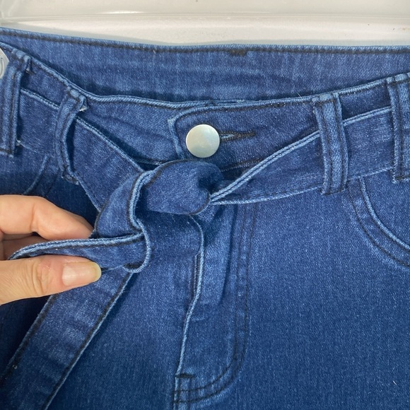 Stretch Flare Jeans with belt size large - Picture 4 of 11